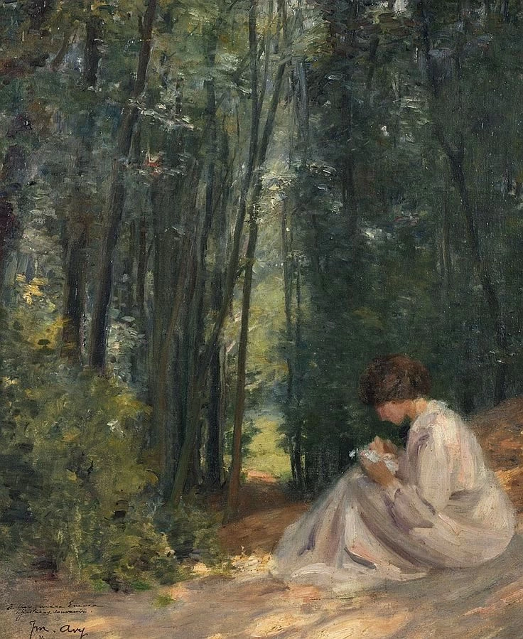 Donna che legge nella foresta